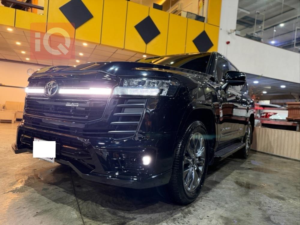 تۆیۆتا لاند کروزەر